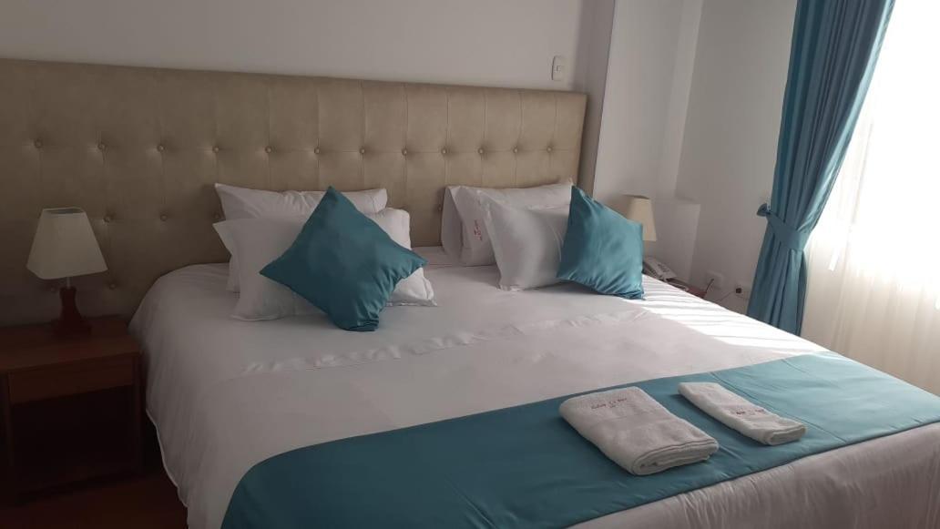 Hotel En Bogota - Fontana Di Trevi Екстер'єр фото